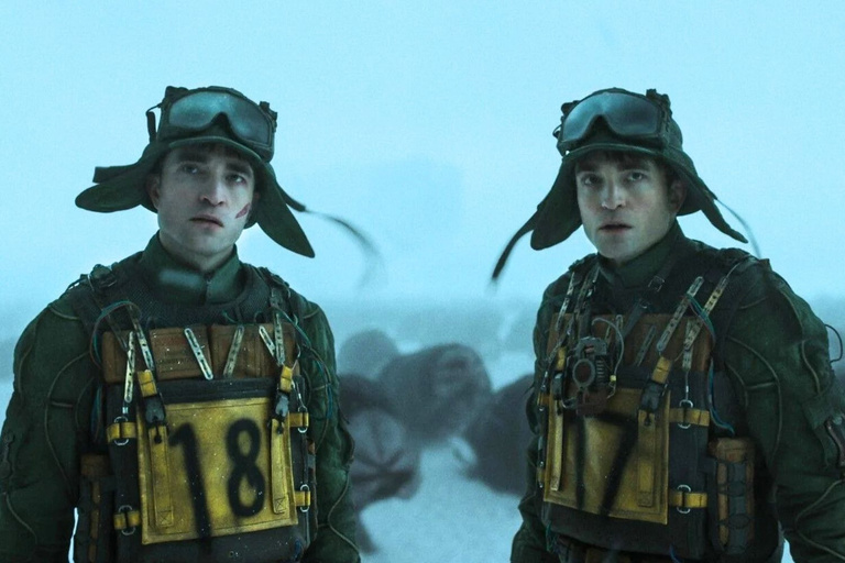 Après The Batman, Robert Pattinson change radicalement de style dans ce film de SF imaginé par un réalisateur oscarisé Après The Batman, Robert Pattinson change radicalement de style dans ce film de SF imaginé par un réalisateur oscarisé