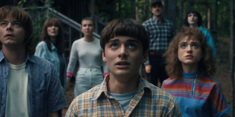 Les fans de Stranger Things vont devoir être patients : la saison 5 n'est pas prête de sortir sur Netflix ! Les fans de Stranger Things vont devoir être patients : la saison 5 n'est pas prête de sortir sur Netflix !