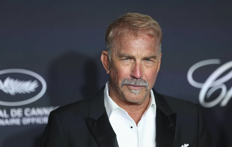 Le départ de Kevin Costner a mis fin à la série Yellowstone : l'évolution de son rôle en serait la cause