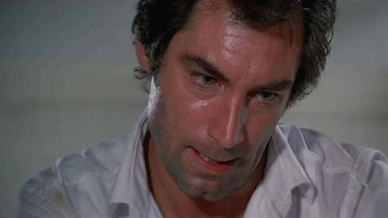 "Un peu triste" Cet ancien James Bond réagit à la prise de contrôle d'Amazon qui a dépensé des milliards pour l'acquérir
