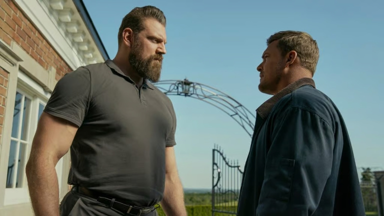 "Il est né pour le jouer" Même l'auteur des romans préfère Alan Ritchson à Tom Cruise pour incarner Reacher ! "Il est né pour le jouer" Même l'auteur des romans préfère Alan Ritchson à Tom Cruise pour incarner Reacher !
