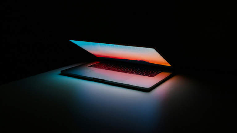 En 2025, les escrocs profitent de la naïveté des utilisateurs de MacBook En 2025, les escrocs profitent de la naïveté des utilisateurs de MacBook