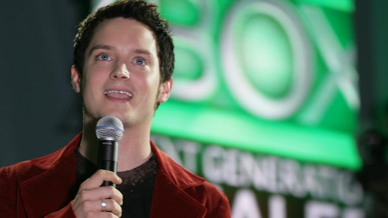 Il y a 20 ans, la star du Seigneur des Anneaux révélait la plus populaire des Xbox dans un show extravagant Il y a 20 ans, la star du Seigneur des Anneaux révélait la plus populaire des Xbox dans un show extravagant