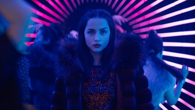 "Je me suis mise à pleurer" Ana de Armas fut choquée par cette scène de Ballerina : c'est la première fois qu'elle vivait une telle horreur "Je me suis mise à pleurer" Ana de Armas fut choquée par cette scène de Ballerina : c'est la première fois qu'elle vivait une telle horreur