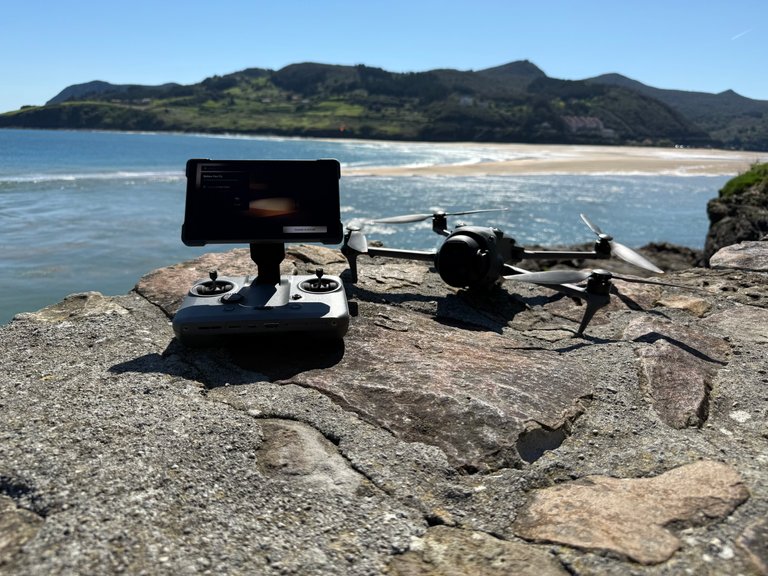 DJI Mavic 4 Pro : j'ai testé en exclu le nouveau drone à triple caméra, et il enterre la concurrence ! DJI Mavic 4 Pro : j'ai testé en exclu le nouveau drone à triple caméra, et il enterre la concurrence !