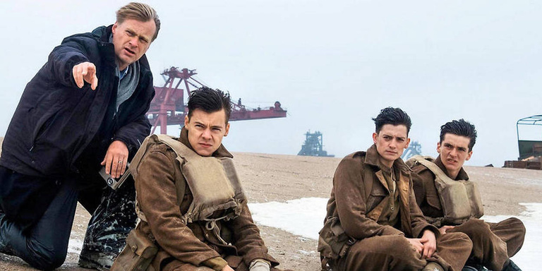 "Un chef-d'œuvre jamais surpassé" Christopher Nolan encense l'un des meilleurs films de guerre de tous les temps "Un chef-d'œuvre jamais surpassé" Christopher Nolan encense l'un des meilleurs films de guerre de tous les temps