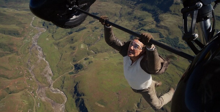 Le dernier Mission Impossible rentre dans l'histoire : Tom Cruise explose le box-office, et c'est lui qui fait la cascade !
