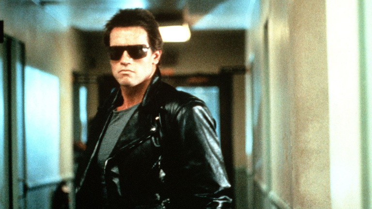 Arnold Schwarzenegger n'aimait pas la réplique la plus culte de Terminator, mais James Cameron n'a pas cédé ! Arnold Schwarzenegger n'aimait pas la réplique la plus culte de Terminator, mais James Cameron n'a pas cédé !