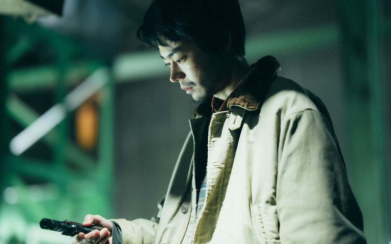 Ce film du maître du thriller a représenté le Japon aux Oscars et il sort enfin au cinéma Ce film du maître du thriller a représenté le Japon aux Oscars et il sort enfin au cinéma