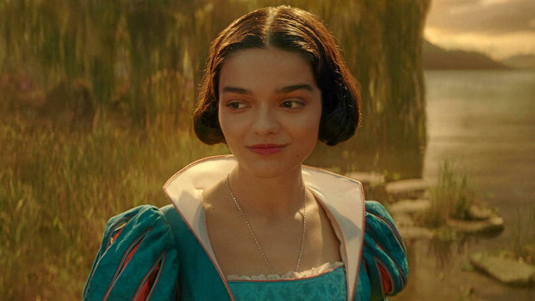 Ce remake live-action a déjà rapporté 800 millions au box-office : Disney retrouve le sourire grâce à sa nouvelle pépite Ce remake live-action a déjà rapporté 800 millions au box-office : Disney retrouve le sourire grâce à sa nouvelle pépite