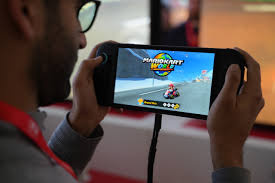 "Incassable" Après 50 coups de marteau la Nintendo switch 2 fonctionne encore "Incassable" Après 50 coups de marteau la Nintendo switch 2 fonctionne encore