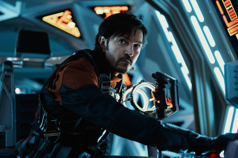 “Que des projets de trafiquant de drogue” : cet acteur ne remerciera jamais assez Disney de lui avoir fait une place dans l'univers Star Wars “Que des projets de trafiquant de drogue” : cet acteur ne remerciera jamais assez Disney de lui avoir fait une place dans l'univers Star Wars