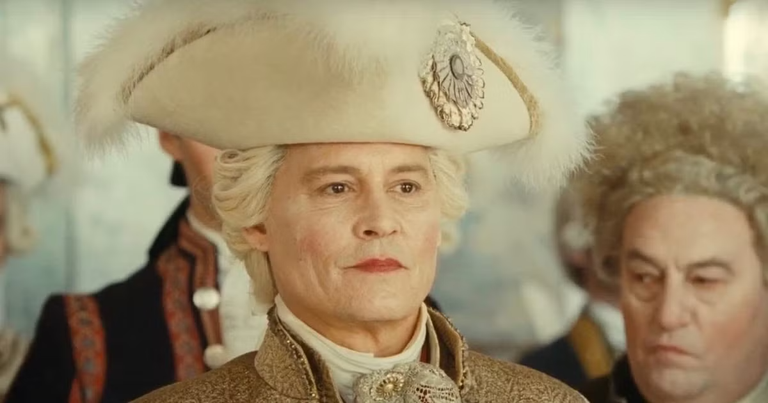 “Il vit dans un autre monde” Cette actrice n’oubliera jamais son rôle aux côtés de Johnny Depp : ses comportements ont rendu le tournage très compliqué… “Il vit dans un autre monde” Cette actrice n’oubliera jamais son rôle aux côtés de Johnny Depp : ses comportements ont rendu le tournage très compliqué…