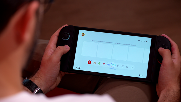 Sa Nintendo Switch est indestructible : sa maison brûle en totalité, mais sa console, elle, est presque intacte ! Sa Nintendo Switch est indestructible : sa maison brûle en totalité, mais sa console, elle, est presque intacte !