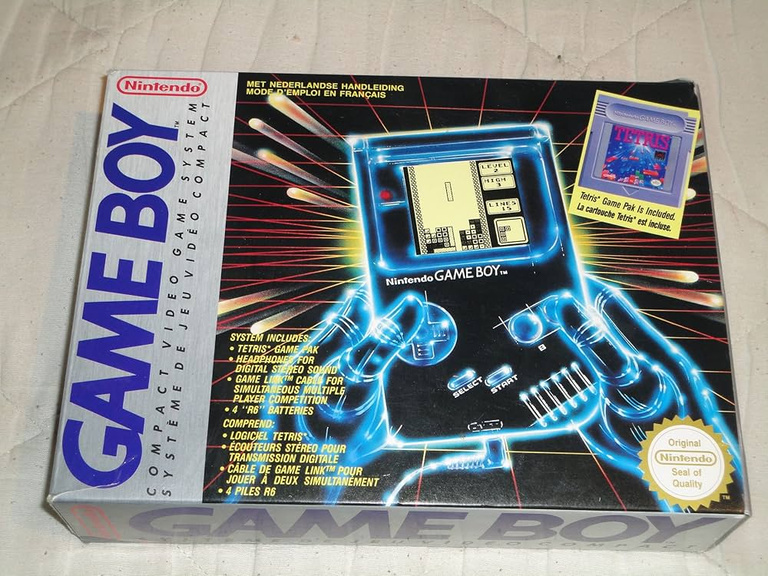C'est la console la plus moche de Nintendo avec tous ces accessoires et pourtant elle a été un franc succès... C'est la console la plus moche de Nintendo avec tous ces accessoires et pourtant elle a été un franc succès...