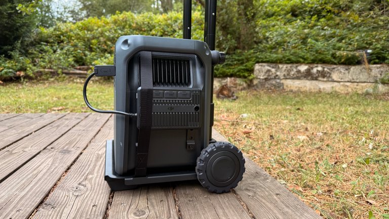 Test de la batterie nomade DJI Power 2000 : est ce enfin LA station ultime pour les baroudeurs de l'extrême ? Test de la batterie nomade DJI Power 2000 : est ce enfin LA station ultime pour les baroudeurs de l'extrême ?
