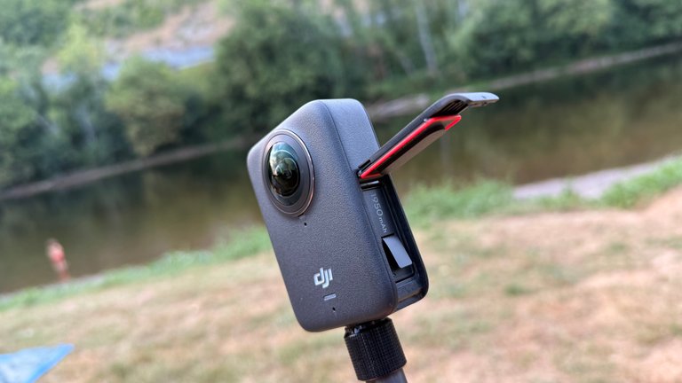 Test du DJI Osmo 360 : la caméra qui enterre l'Insta360 X5 ?
