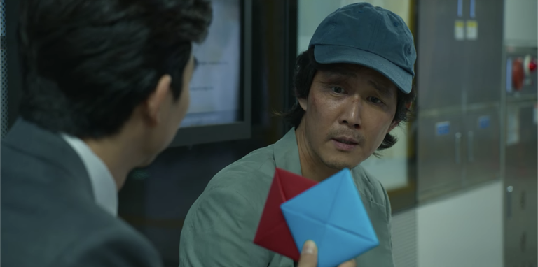 L'auteur de Squid Game était si fauché qu'il a vendu son PC 675$ pour survivre : Netflix a changé sa vie en produisant sa série L'auteur de Squid Game était si fauché qu'il a vendu son PC 675$ pour survivre : Netflix a changé sa vie en produisant sa série