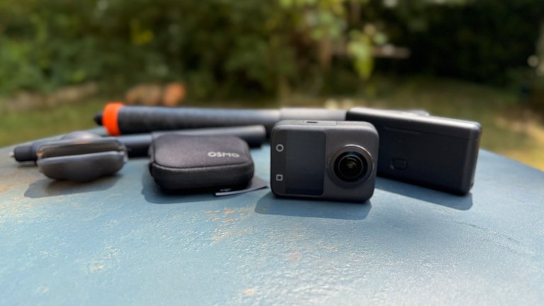 Test du DJI Osmo 360 : la caméra qui enterre l'Insta360 X5 ?