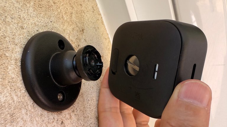 Test Blink Outdoor 4 : que vaut cette caméra de sécurité sans fil pour surveiller votre extérieur ? Test Blink Outdoor 4 : que vaut cette caméra de sécurité sans fil pour surveiller votre extérieur ?