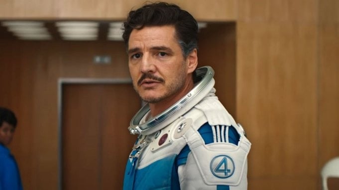 Pedro Pascal est bien conscient du mal que vous dites sur lui, il compte bien vous donner tort dans Les Quatre Fantastiques ! Pedro Pascal est bien conscient du mal que vous dites sur lui, il compte bien vous donner tort dans Les Quatre Fantastiques !