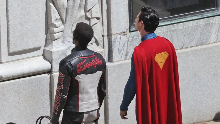 Superman : que cachent les scènes post génériques du film qui cartonne au cinéma ? Superman : que cachent les scènes post génériques du film qui cartonne au cinéma ?