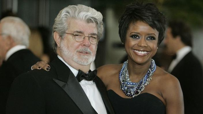 "Qu'est-ce que je vais faire de tout ça ?" George Lucas refusait de vendre ses 40 000 BD : il a fait l'impensable ! "Qu'est-ce que je vais faire de tout ça ?" George Lucas refusait de vendre ses 40 000 BD : il a fait l'impensable !