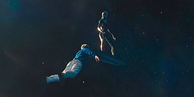 Le Surfer d'Argent est le principal problème des 4 Fantastiques : les comics ne mentent pas ! Le Surfer d'Argent est le principal problème des 4 Fantastiques : les comics ne mentent pas !