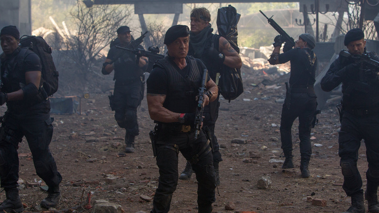 "Cupide et paresseux" Sylvester Stallone a viré Bruce Willis de ce film : son remplaçant a coûté 2 fois plus cher "Cupide et paresseux" Sylvester Stallone a viré Bruce Willis de ce film : son remplaçant a coûté 2 fois plus cher