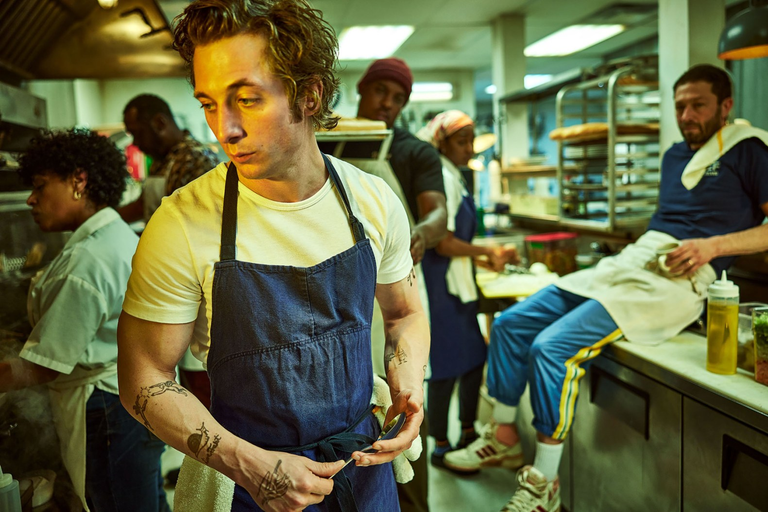 Noté 99%, ce chef-d'oeuvre enterre The Bear : 1h34 de pur stress en plan-séquence… rejoué 4 fois par le casting ! Noté 99%, ce chef-d'oeuvre enterre The Bear : 1h34 de pur stress en plan-séquence… rejoué 4 fois par le casting !