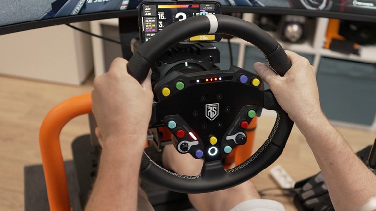 Test du volant Revosim RS Pure : Nacon face à Fanatec et Moza Test du volant Revosim RS Pure : Nacon face à Fanatec et Moza