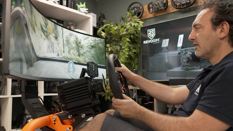 Test du volant Revosim RS Pure : Nacon face à Fanatec et Moza Test du volant Revosim RS Pure : Nacon face à Fanatec et Moza