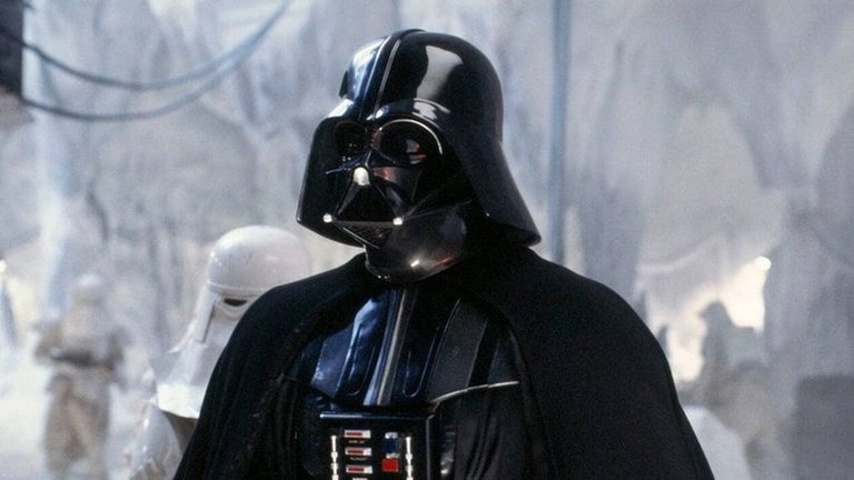 Après 48 ans, Star Wars a résolu un mystère majeur entourant le titre de Seigneur Sith de Dark Vador Après 48 ans, Star Wars a résolu un mystère majeur entourant le titre de Seigneur Sith de Dark Vador
