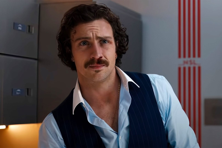 “Je lui tire mon chapeau” Un ancien James Bond adoube cet acteur : si ça ne tenait qu’à lui, il en ferait déjà le prochain 007 ! “Je lui tire mon chapeau” Un ancien James Bond adoube cet acteur : si ça ne tenait qu’à lui, il en ferait déjà le prochain 007 !