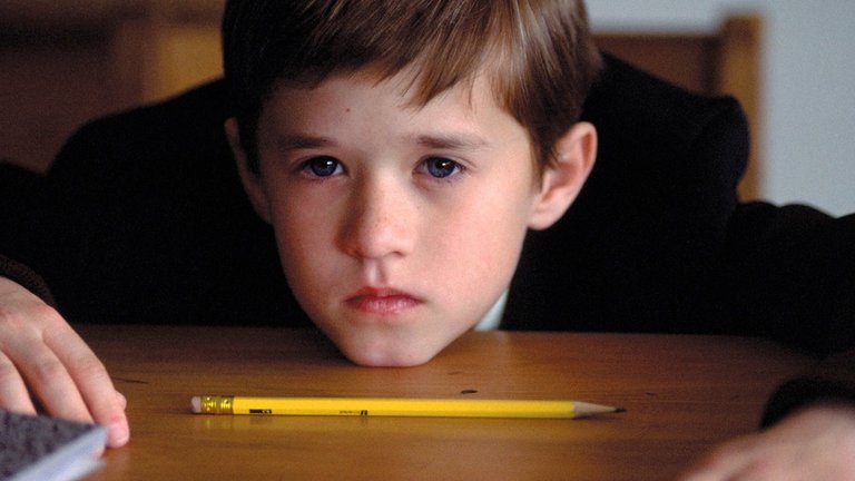 Il y a 26 ans, un détail aurait pu ruiner la révélation finale de ce film culte. Heureusement, personne n'a rien vu Il y a 26 ans, un détail aurait pu ruiner la révélation finale de ce film culte. Heureusement, personne n'a rien vu