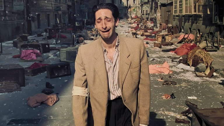 Il a perdu 13 kilos, sa voiture et son appartement pour ce rôle... Et il a bien fait ! Il a perdu 13 kilos, sa voiture et son appartement pour ce rôle... Et il a bien fait !