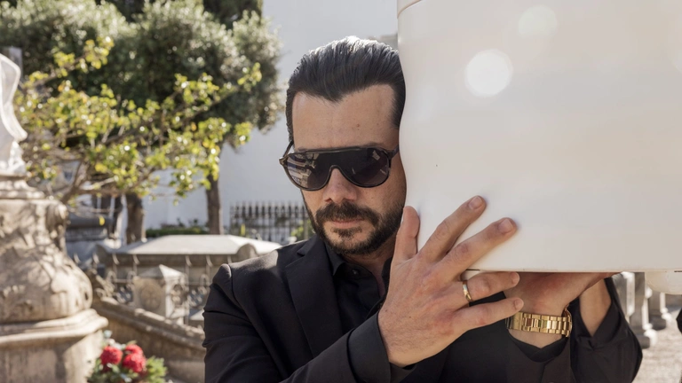 4 ans après La Casa de Papel, l'acteur qui incarnait le Professeur est de retour sur Netflix dans une nouvelle série