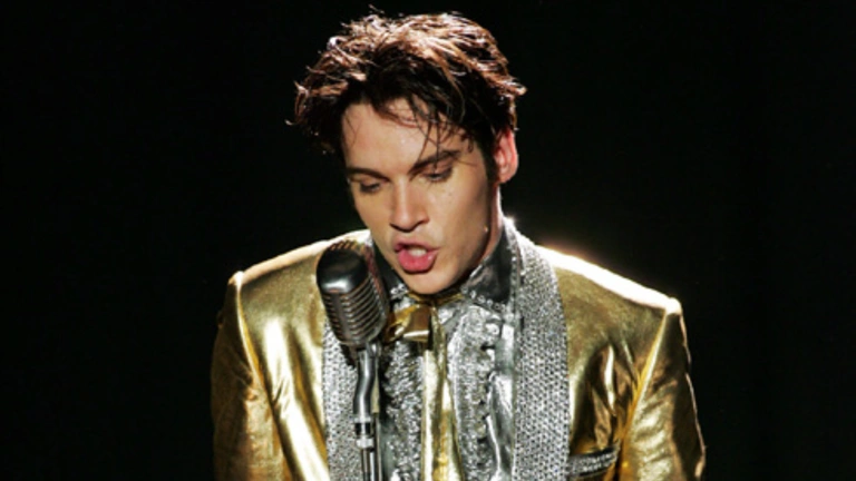 Cet acteur a joué avec Scarlett Johansson et Tom Cruise : Jonathan Rhys Meyers n'a pas disparu, mais…