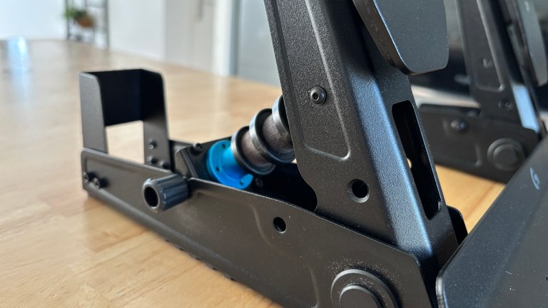 « Un duo calibré pour les débutants et les simracers » : test du Logitech G RS50 et des RS Pedals « Un duo calibré pour les débutants et les simracers » : test du Logitech G RS50 et des RS Pedals
