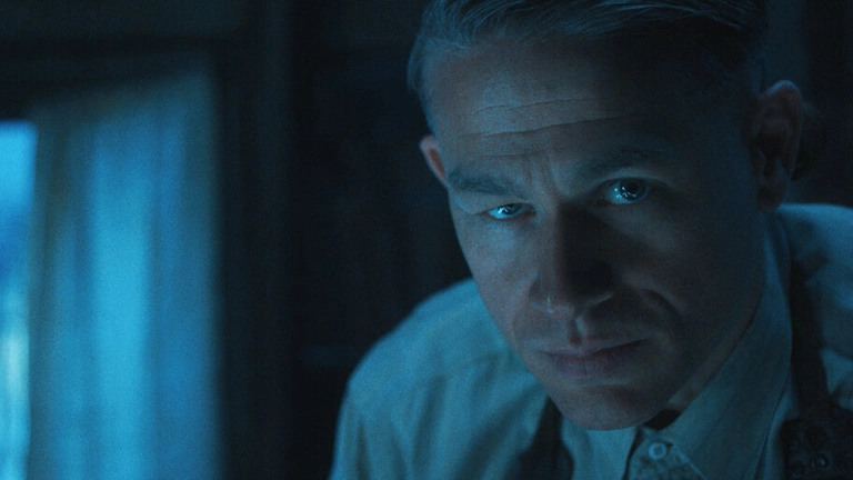 Après une pause de 2 ans, la star de Sons of Anarchy relance sa carrière en 2025 avec cette série Netflix très attendue Après une pause de 2 ans, la star de Sons of Anarchy relance sa carrière en 2025 avec cette série Netflix très attendue