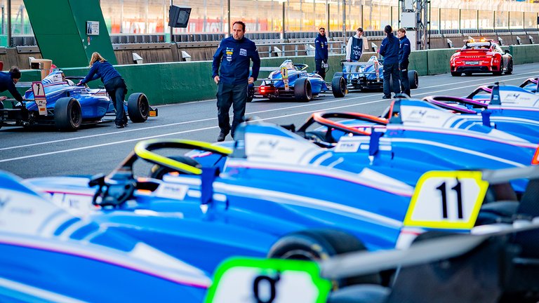 GP Explorer : la course folle de Squeezie qui fait plier la télévision GP Explorer : la course folle de Squeezie qui fait plier la télévision