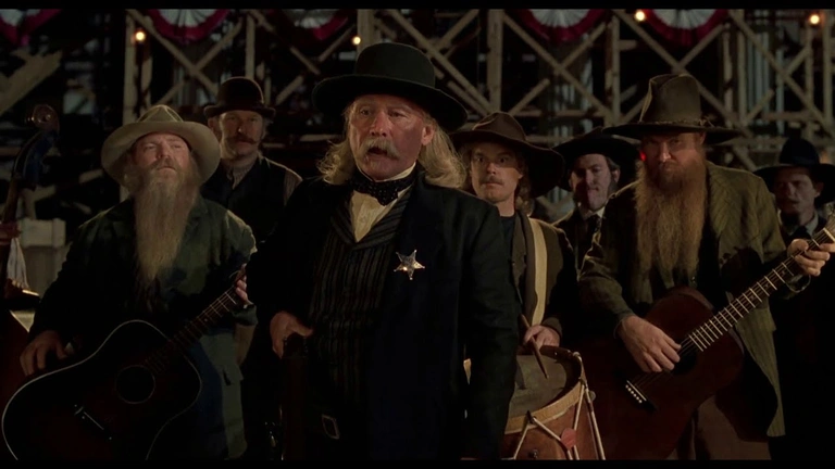 Ce groupe de musique apparaît seulement 48 secondes dans Retour vers le Futur 3 : personne ne s'en souvient Ce groupe de musique apparaît seulement 48 secondes dans Retour vers le Futur 3 : personne ne s'en souvient