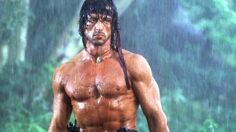 "C'était vraiment nul" Sylvester Stallone détestait ce film qui a fait de lui une star : c'est aujourd'hui une oeuvre culte "C'était vraiment nul" Sylvester Stallone détestait ce film qui a fait de lui une star : c'est aujourd'hui une oeuvre culte