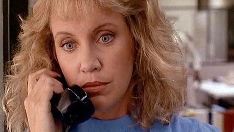 Ce personnage ne montre jamais vraiment son visage dans Retour vers le futur 2 et ce n'est pas une erreur Ce personnage ne montre jamais vraiment son visage dans Retour vers le futur 2 et ce n'est pas une erreur