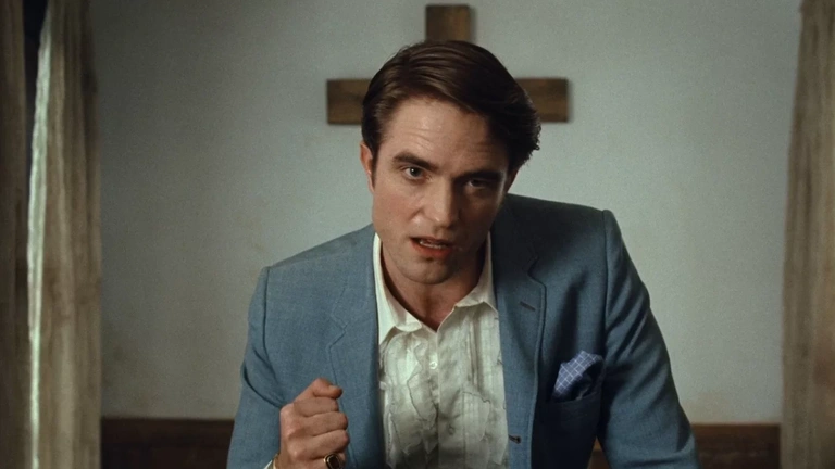 Tom Holland et Robert Pattinson se font face sur Netflix dans ce thriller glaçant : les stars de Spider-Man et The Batman sont méconnaissables Tom Holland et Robert Pattinson se font face sur Netflix dans ce thriller glaçant : les stars de Spider-Man et The Batman sont méconnaissables