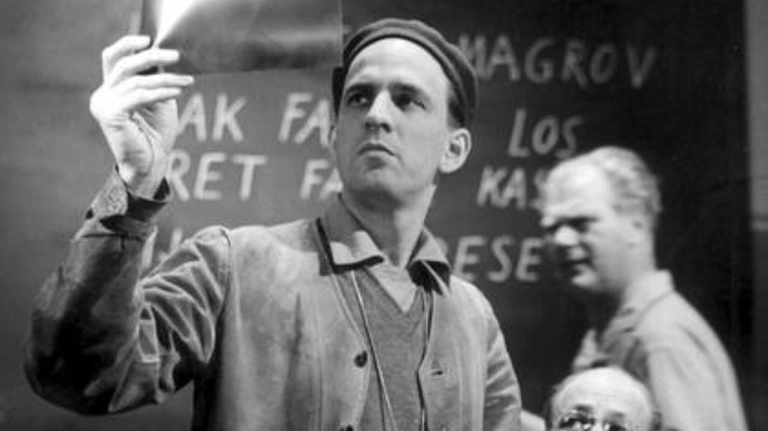 “C'était un nazi” Cet acteur culte garde un mauvais souvenir d'un réalisateur pourtant légendaire : le tournage du film a été un cauchemar… “C'était un nazi” Cet acteur culte garde un mauvais souvenir d'un réalisateur pourtant légendaire : le tournage du film a été un cauchemar…
