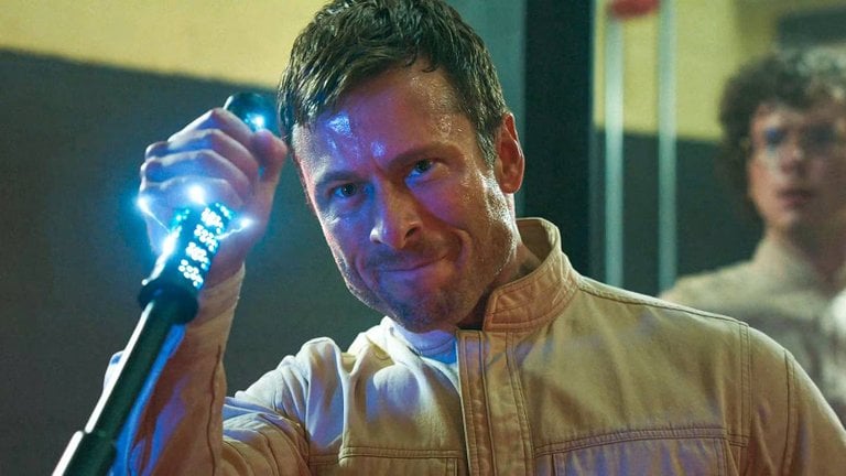 “Il était fou de joie” Arnold Schwarzenegger encense le remake de l’un de ses films avec Glen Powell, il a compris à quel point ça a été “très douloureux”