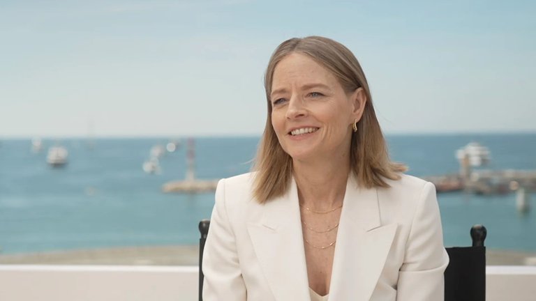 Cette actrice internationale ultra connue a fait ses débuts à la TV avec... Claude François ! Cette actrice internationale ultra connue a fait ses débuts à la TV avec... Claude François !