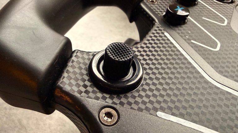 J'ai testé le volant CSL Steering Wheel GT3 2025 : Fanatec revisite un classique, mais corrige-t-il enfin ses défauts ?