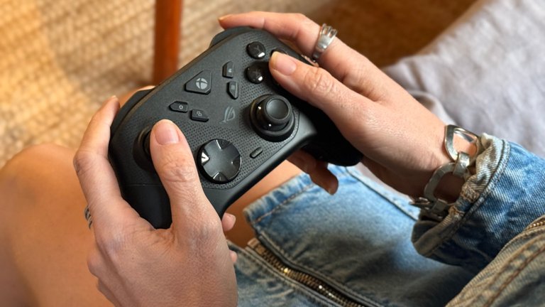 J'ai testé la manette ROG Raikiri II Xbox Wireless. Vitesse et précision sont au cœur de la promesse… mais est-elle tenue ? J'ai testé la manette ROG Raikiri II Xbox Wireless. Vitesse et précision sont au cœur de la promesse… mais est-elle tenue ?